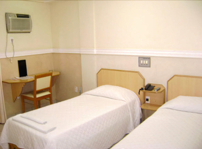 Bedroom 2, Hotel Rosa Mar, Macaé