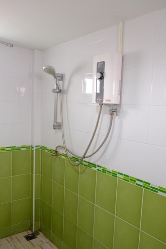 Bathroom 5, Banmai Hom Resort, Pluak Daeng