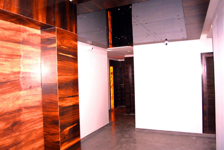 Public Area 2, Hotel Apaar with Sea Face Garden Restaurant, Diu