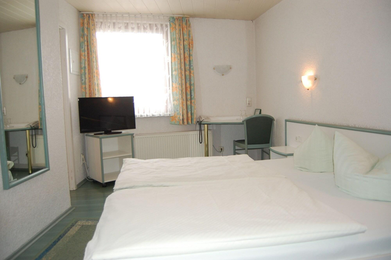 Bedroom 3, Hotel Schneider, Gießen