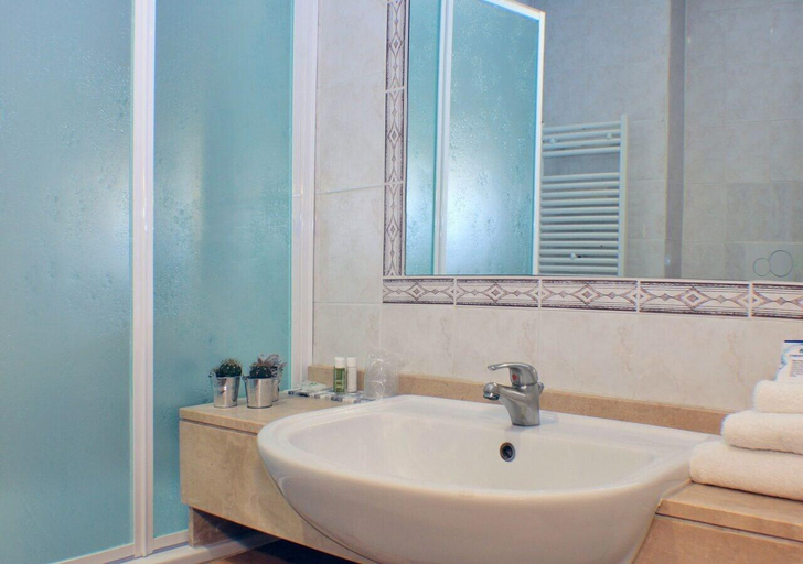 Bathroom 4, Hotel Torre di Pratolungo, Roma