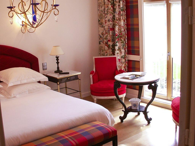 Bedroom 3, Le Château De Beaulieu, Pas-de-Calais