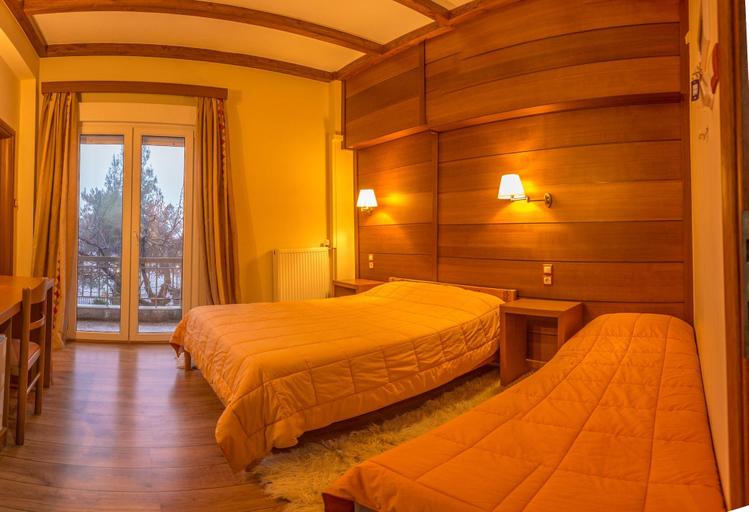 Bedroom 3, Hotel Steni, Central Greece