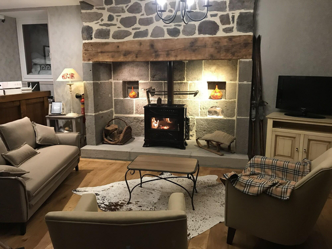 Public Area, Hotel Restaurant Du Plomb du Cantal, Cantal