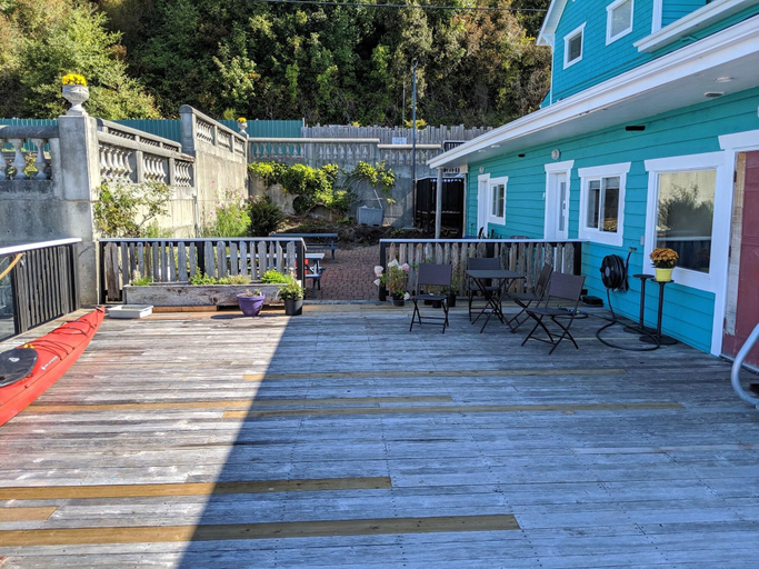 Exterior & Views 2, Nimpkish Hotel, Mount Waddington