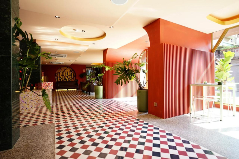 Public Area 2, 4 Monkeys Hotel, Phra Nakhon