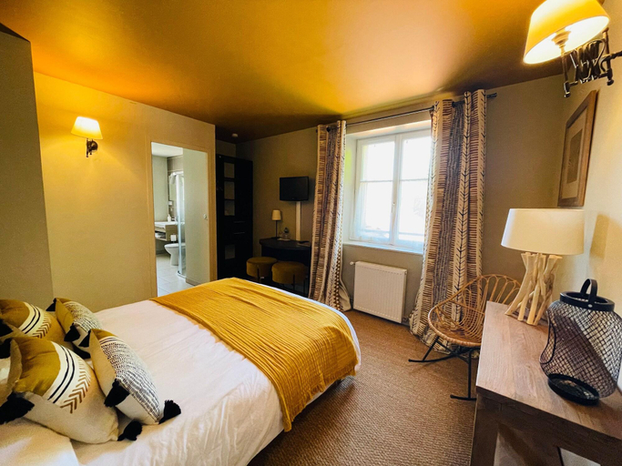 Bedroom 3, Auberge du Chasseur, Yvelines