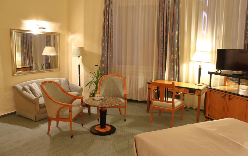 Bedroom 3, Hotel Centrál, Nagykanizsai/Zalakaros