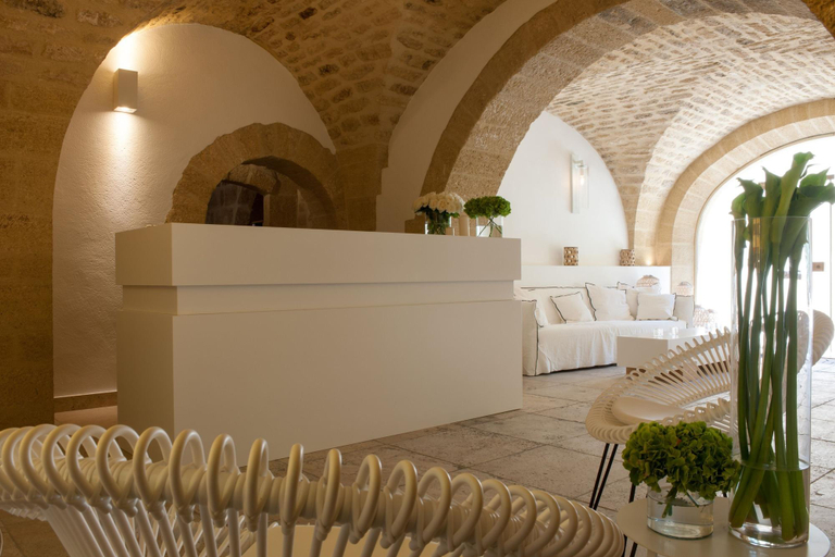 Public Area, Le Vieux Castillon, Gard