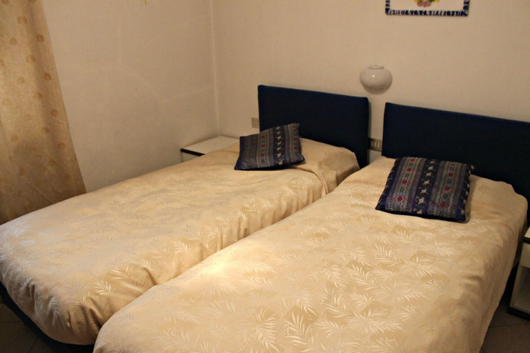 Bedroom 3, Albergo Stelvio, Sondrio