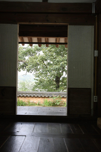 Bedroom 3, Okyeon Pavilion, Rhône