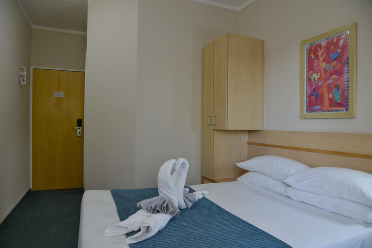 Bedroom 4, Road Lodge Potchefstroom, Dr Kenneth Kaunda