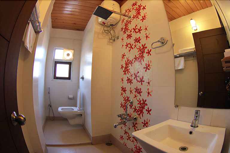 Bathroom 4, The Reserve Gorumara, Jalpaiguri