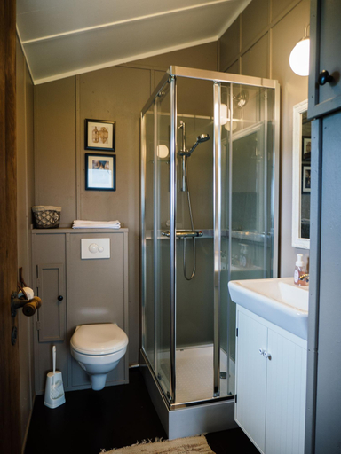 Bathroom 4, Grásteinn Guesthouse, Svalbarðshreppur