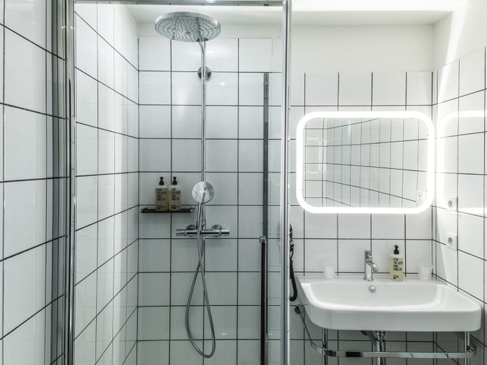 Bathroom, Le Relais De Saint Ser, Bouches-du-Rhône