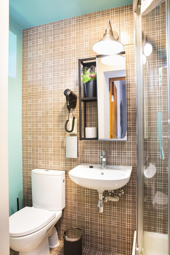 Bathroom 4, KURSHI Hotel & SPA, Riga