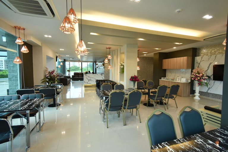 Food & Drinks 5, Grand Inter Hotel, Muang Samut Sakhon