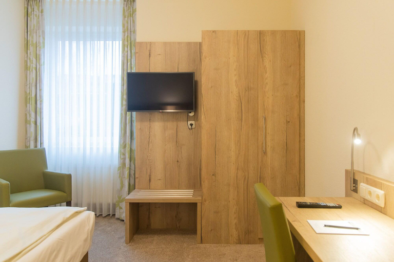 Bathroom 4, Hermes Hotel, Oldenburg