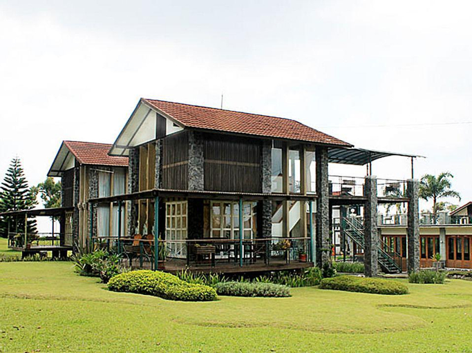 Villa Adelia by Villa Istana Bunga, Bandung