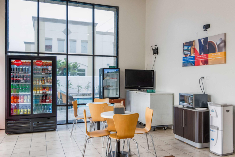 Public Area 2, Motel 6 Gardena, CA - South, Los Angeles