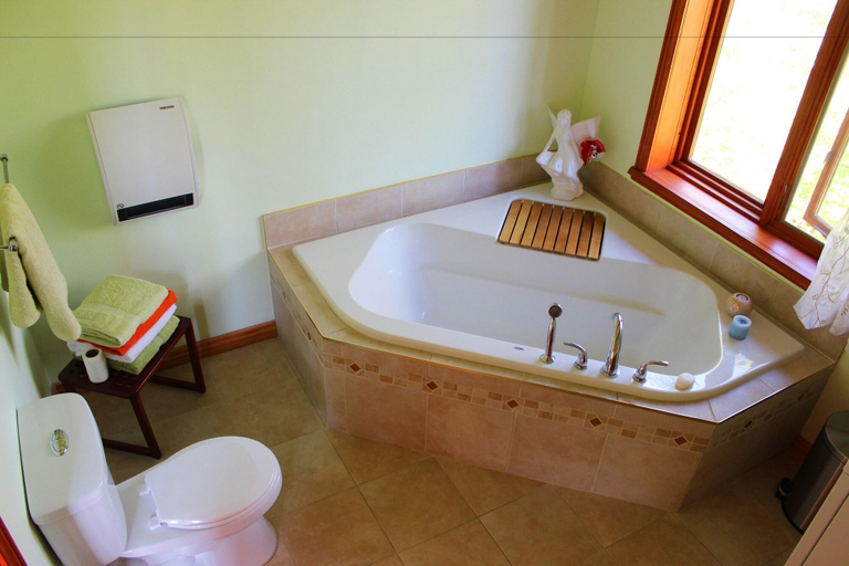 Bathroom 4, Domaine Baie Mud, Les Collines-de-l'Outaouais