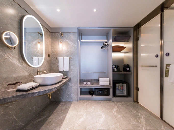 Bathroom 3, Mercure Xi'an Downtown, Xi'an