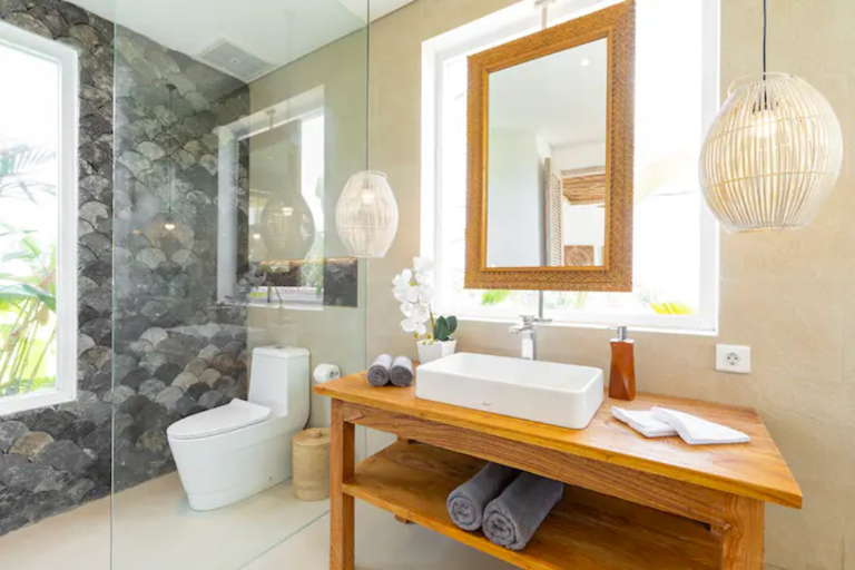 Bathroom 3, Aura Villa Bali 1, Badung