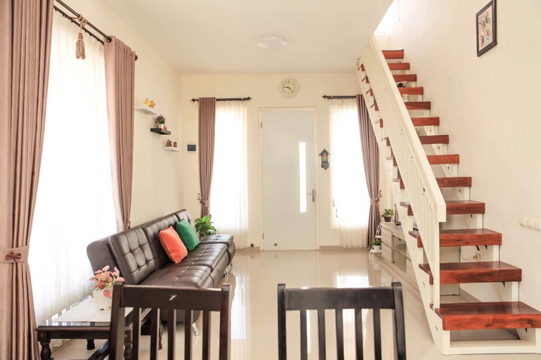 Dining Room 5, Villa Qita, Malang