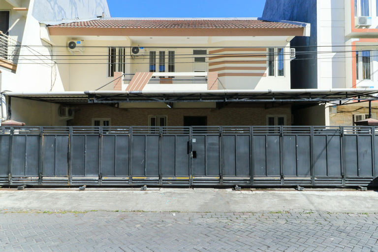 Exterior & Views 2, House Of Dharmawan, Surabaya