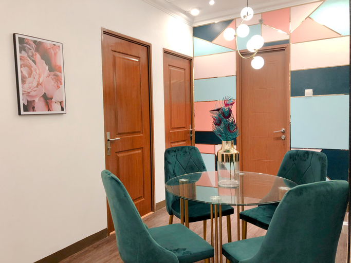 Dining Room 4