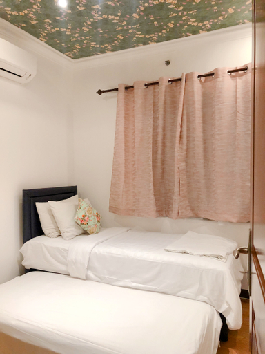 Bedroom 12