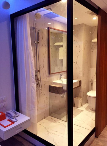Bathroom 5, S Box Sukhumvit Hotel, Wattana