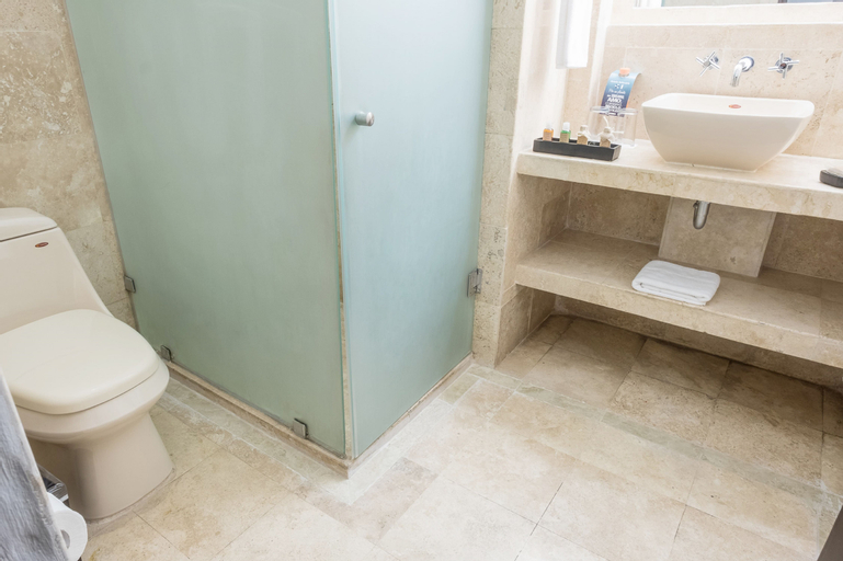 Bathroom 7