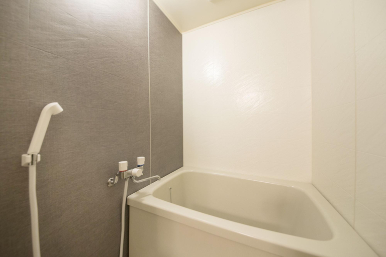 Bathroom 4, Yururi Nishiizu, Izu