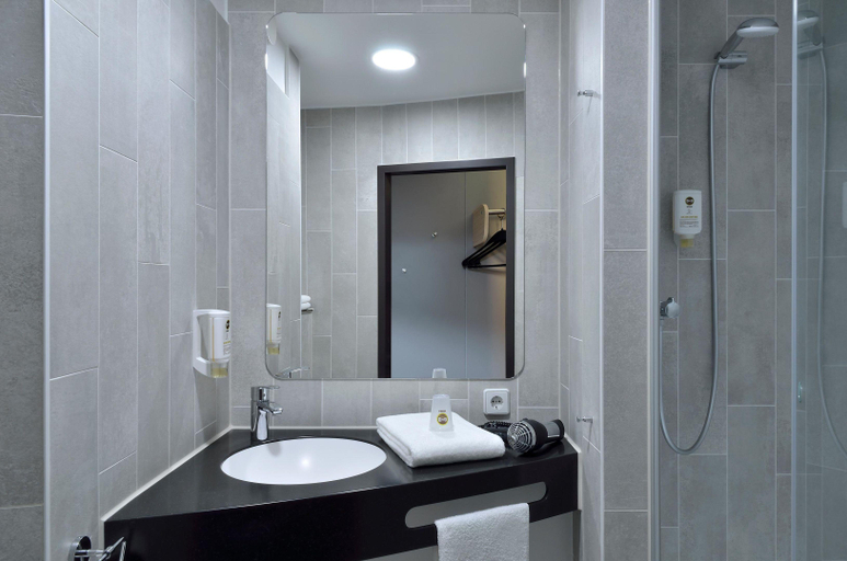 Bathroom 5, B&B Hotel Berlin-Dreilinden, Potsdam-Mittelmark