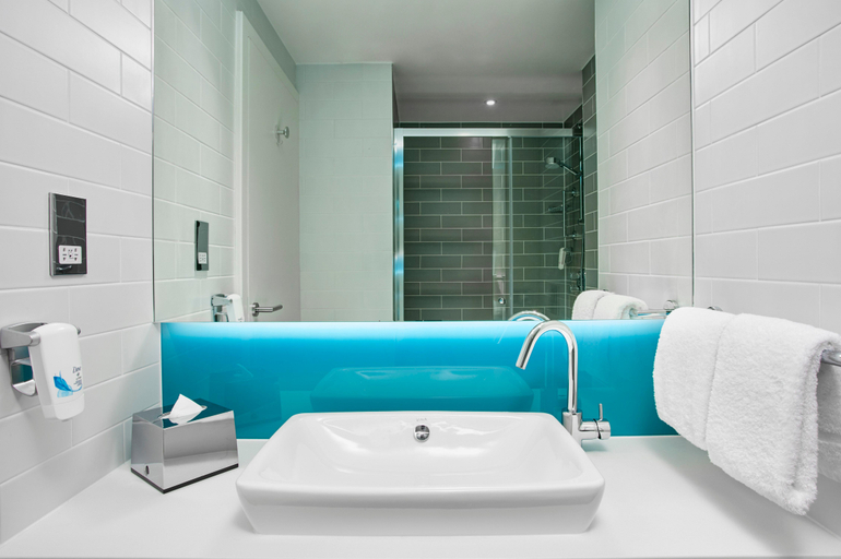 Bathroom 5, B&B HOTEL Deauville-Touques, Calvados