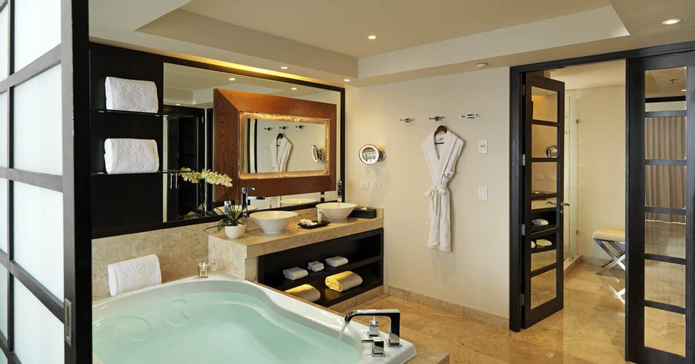 Bathroom 8
