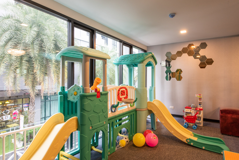 Family & Kids 5, Metro Hotel Ratchada 36, Chatuchak