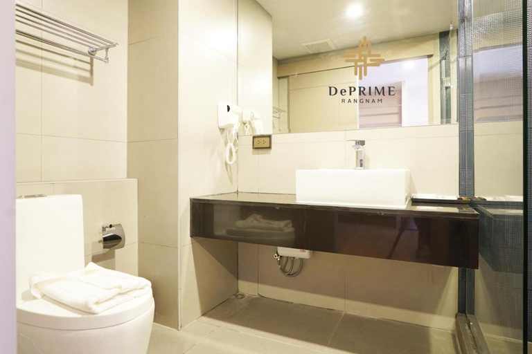 Bathroom 5, De Prime Rangnam, Ratchathewi