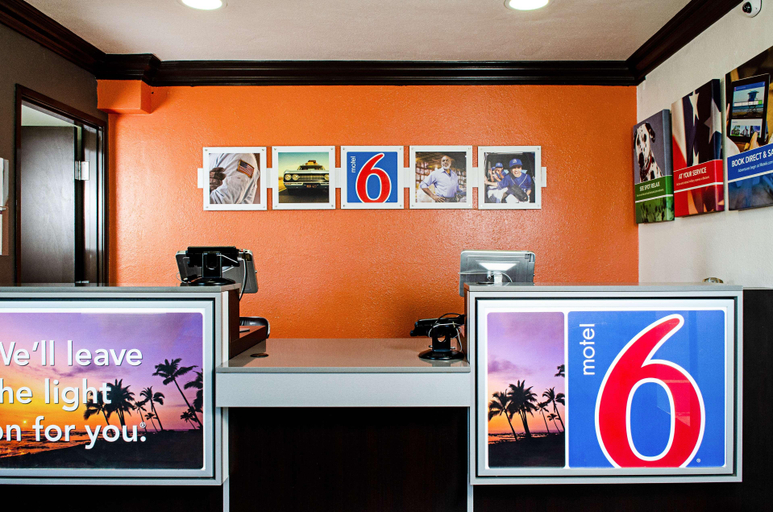 Public Area 3, Motel 6 Modesto, CA - Downtown, Stanislaus