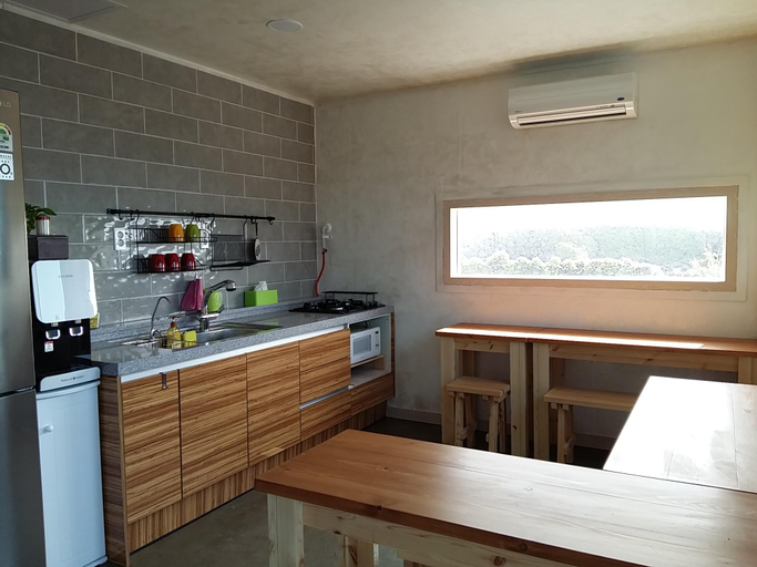 Exterior & Views 2, Baebae Guesthouse, Jeju