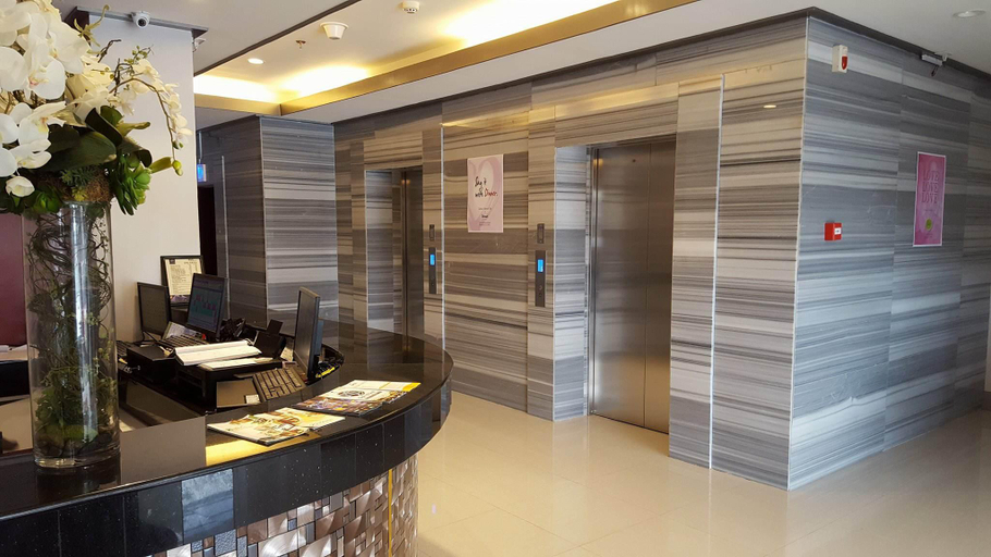 Public Area 2, Robertson Hotel, Naga City