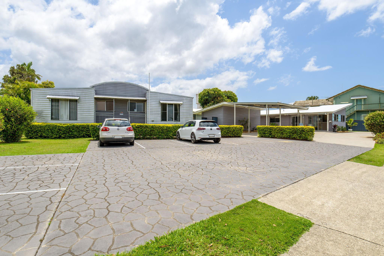 Public Area 2, Tin Can Bay's Sleepy Lagoon Motel, Cooloola (excl. Gympie)