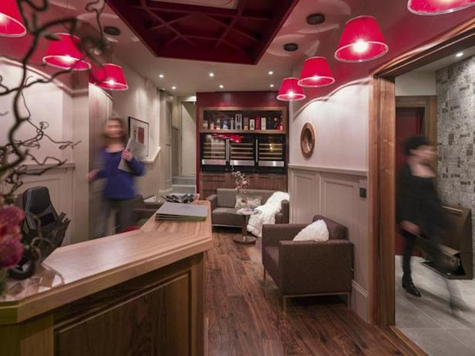Public Area, Les Loges Annecy Vieille ville, Haute-Savoie