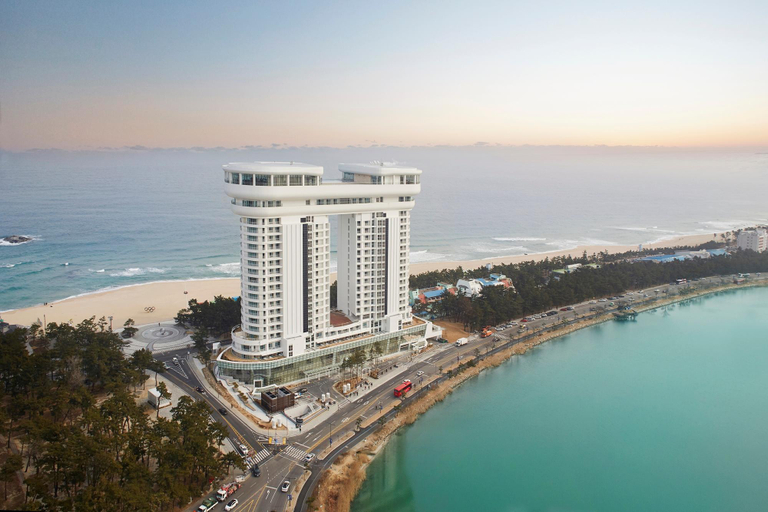 Exterior & Views 2, Skybay Hotel Gyeongpo, Gangneung