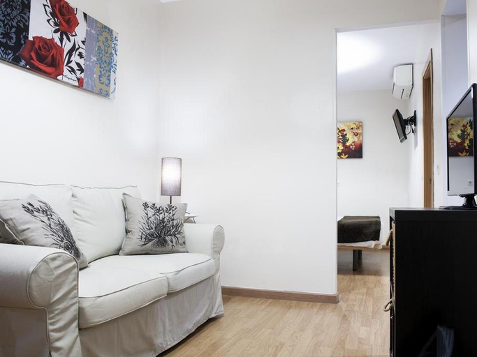 Exterior & Views 4, Thc Gran Via Hostel, Madrid