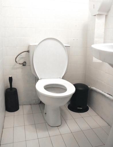 Bathroom 3, Casa Barcelo Hostel, Barcelona