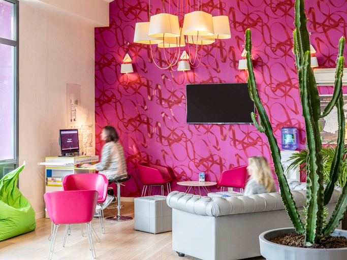 Public Area 3, ibis Styles Rennes Saint Grégoire, Ille-et-Vilaine