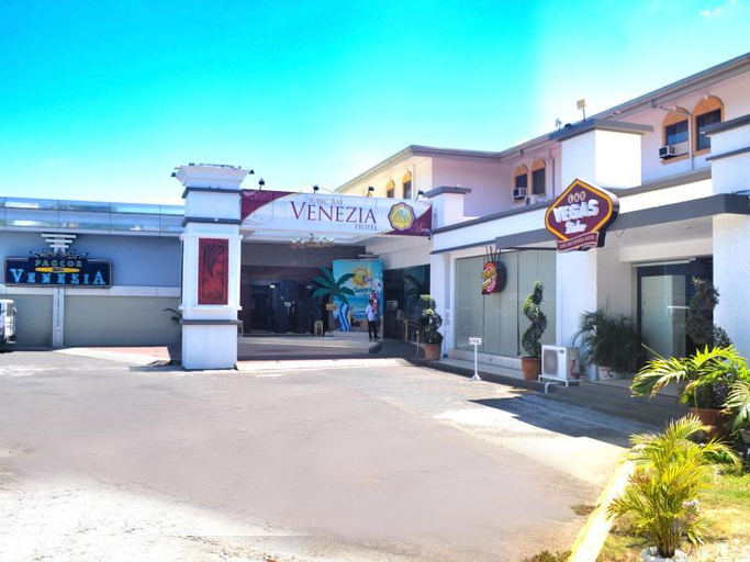 Exterior & Views, Subic Bay Venezia Hotel, Olongapo City