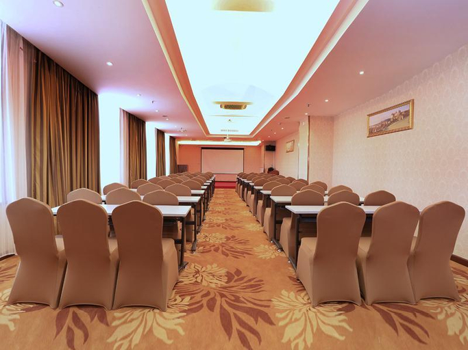 Business Facilities